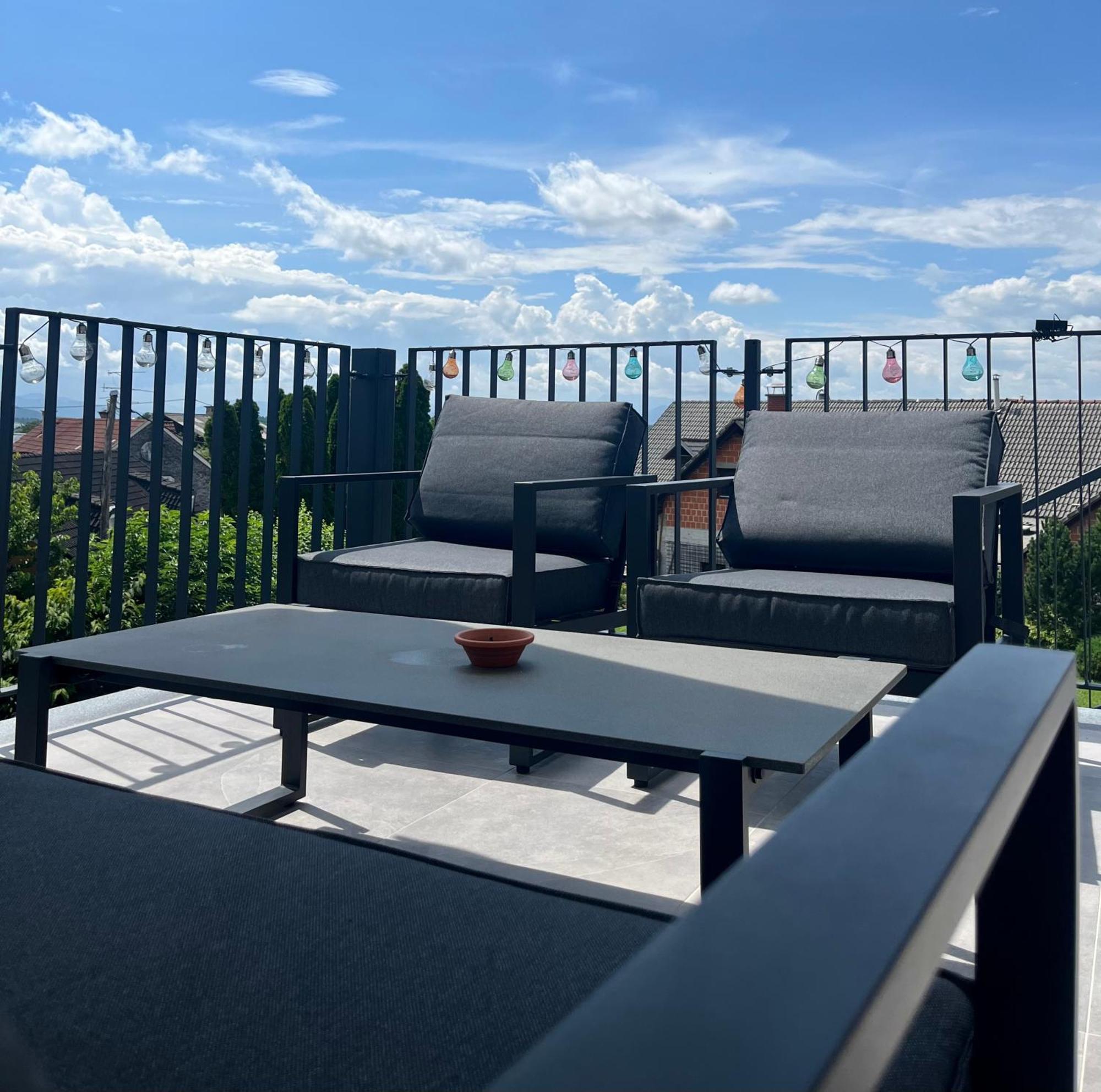 Hotel Hisa Trelc- Sobe Komenda Zewnętrze zdjęcie