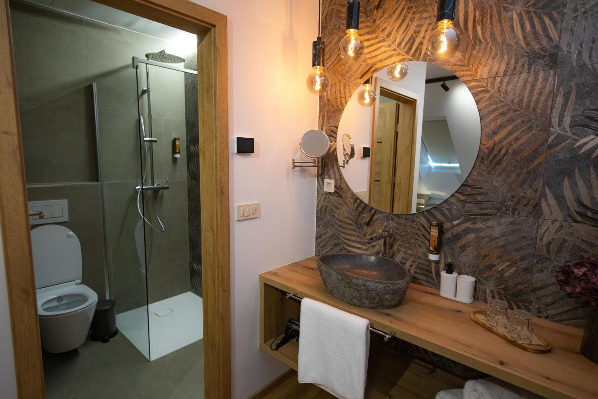 Hotel Hisa Trelc- Sobe Komenda Zewnętrze zdjęcie